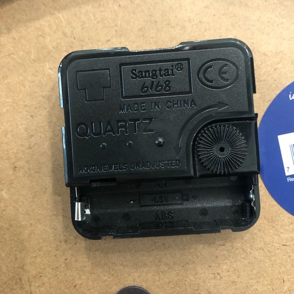 Cute Retro Navy Blue Clock With Flowers - Picture 7 of 9